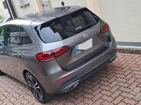 Usata Mercedes B200 150 CV (110 kW) 2020 Grigio Monovolume