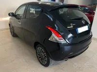 Usata Lancia Ypsilon Platinum 69 CV (50 kW) 2016 Nero Utilitaria