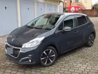 Usata Peugeot 208 Signature Sky 83 CV (61 kW) 2019 Grigio Utilitaria
