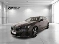 Usata BMW 540 M Sport 303 CV (222 kW) 2025 Grigio Station wagon