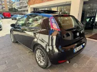 Gebraucht Fiat Punto Lounge 84 PS (61 kW) 2013 Schwarz Kleinwagen