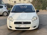 Usata Fiat Punto Evo Dynamic 69 CV (50 kW) 2011 Bianco Utilitaria