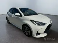 Usata Toyota Yaris Hybrid Trend 116 CV (85 kW) 2022 Bianco Berlina