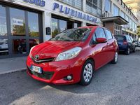 Usata Toyota Yaris Active 90 CV (66 kW) 2013 Rosso Berlina