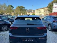 Usata VW Golf VIII Life 131 CV (96 kW) 2022 Grigio Berlina