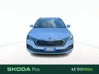 Usata Skoda Octavia Executive 150 CV (110 kW) 2022 Bianco pastello Station wagon