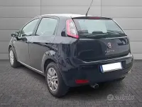 Usata Fiat Punto Lounge 69 CV (50 kW) 2015 Blu Utilitaria