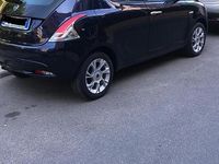 Usata Lancia Ypsilon Gold 95 CV (69 kW) 2016 Blu Utilitaria