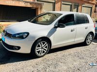 Usata VW Golf VI 105 CV (77 kW) 2011 Bianco Utilitaria