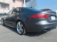 Usata Jaguar XF Prestige 180 CV (132 kW) 2017 Grigio Berlina