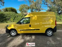 Usata Fiat Doblò 120 CV (88 kW) 2018 Giallo Monovolume