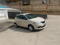 Usata Lancia Ypsilon Gold 69 CV (50 kW) 2016 Beige Utilitaria