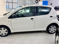 Usata Toyota Aygo Edition 68 CV (50 kW) 2011 Bianco Utilitaria