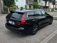 Usata Volvo V60 Business Edition 150 CV (110 kW) 2019 Nero Station wagon