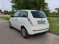 Usata Lancia Ypsilon 75 CV (55 kW) 2010 Bianco Utilitaria