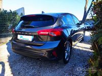 Usata Ford Focus 120 CV (88 kW) 2019 Grigio Berlina