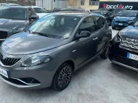 Usata Lancia Ypsilon Gold 69 CV (50 kW) 2022 Grigio Utilitaria