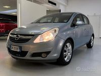 Usata Opel Corsa Cosmo 75 CV (55 kW) 2008 Argento Berlina