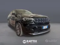 Usata Jeep Compass Summit 131 CV (96 kW) 2025 Solid black SUV