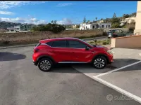 Usata Renault Captur 101 CV (74 kW) 2020 Rosso SUV