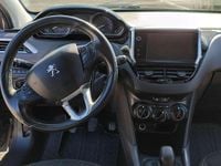 Usata Peugeot 2008 Active 99 CV (72 kW) 2017 Grigio SUV