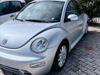 Usata VW New Beetle 105 CV (77 kW) 2004 Grigio Utilitaria