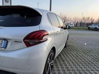 Usata Peugeot 208 GT-line 110 CV (80 kW) 2017 Utilitaria
