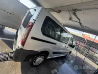 Usata Peugeot Expert 120 CV (88 kW) 2007 Grigio Furgone