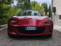 Usata Mazda MX5 Exclusive-Line 184 CV (135 kW) 2023 Rosso Cabrio