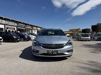 Käytetty Opel Astra Innovation 110 HP (80 kW) 2017 Sininen Sedan