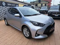 Usata Toyota Yaris Hybrid Active 116 CV (85 kW) 2024 Argento Berlina