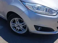 Usata Ford Fiesta Titanium 75 CV (55 kW) 2015 Grigio Utilitaria