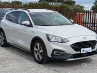 Usata Ford Focus Active 125 CV (91 kW) 2021 Bianco Berlina