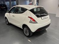 Usata Lancia Ypsilon Gold 85 CV (62 kW) 2013 Bianco Utilitaria