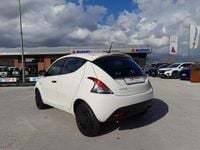 Usata Lancia Ypsilon Silver 69 CV (50 kW) 2020 Bianco Utilitaria