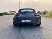 Usata Mazda MX5 Inclusive 160 CV (117 kW) 2016 Grigio Cabrio