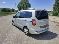 Usata Ford Tourneo Courier Titanium 75 CV (55 kW) 2018 Argento Monovolume