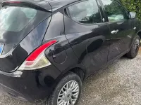 Usata Lancia Ypsilon 85 CV (62 kW) 2014 Blu Utilitaria