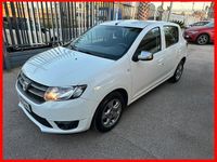 Usata Dacia Sandero Lauréate 75 CV (55 kW) 2015 Bianco Berlina