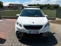 Usata Peugeot 2008 Allure 82 CV (60 kW) 2015 Bianco SUV