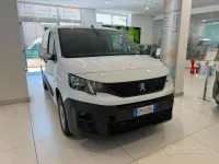 Usata Peugeot Partner Premium 102 CV (75 kW) 2023 Bianco Monovolume