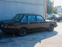 Usata Volvo 244 1980 Marrone Berlina