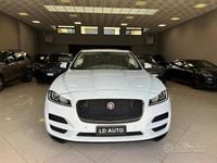 Usata Jaguar F-Pace Portfolio 180 CV (132 kW) 2019 Bianco SUV