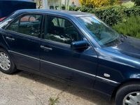 Usata Mercedes C220 150 CV (110 kW) 1999 Blu Berlina