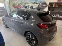 Usata Peugeot 208 Allure 101 CV (74 kW) 2025 Grigio Utilitaria
