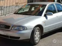 Usata Audi A4 125 CV (91 kW) 1999 Grigio Berlina