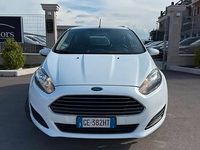 Usata Ford Fiesta Titanium 60 CV (44 kW) 2015 Bianco Utilitaria