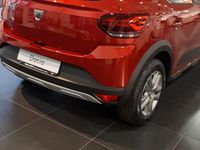 Begagnad Dacia Sandero Stepway 73 HK (53 kW) 2022 Röd Halvkombi