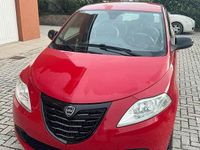 Usata Lancia Ypsilon 85 CV (62 kW) 2015 Rosso Utilitaria