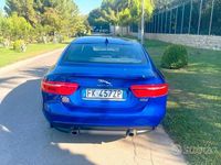 Usata Jaguar XE R-Sport 240 CV (176 kW) 2017 Blu Berlina